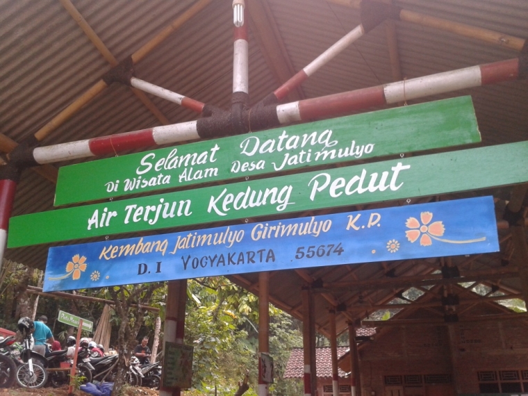 Kedung Pedut, yang Masih Asri di Kulon Progo Kedung Pedut, yang Masih Asri di Kulon Progo