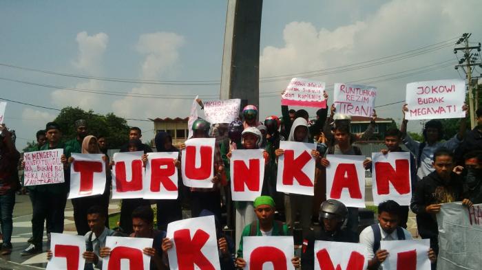 Jokowi yang Digoyang, Setyo yang Jatuh
