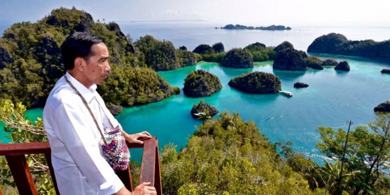 Presiden Joko Widodo Pecahkan Rekor dan Rakyat Sorong Senang !