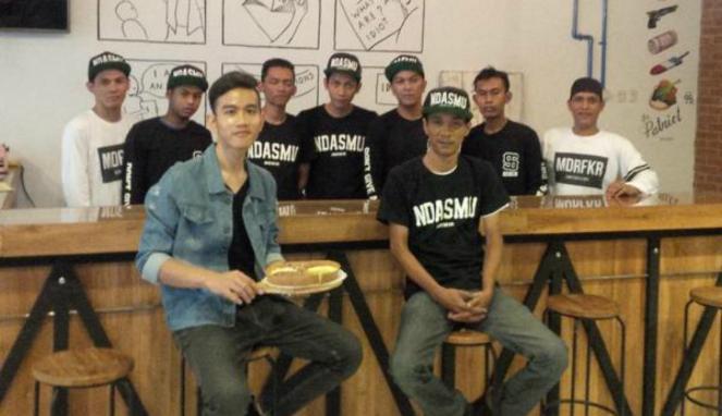 Anak Presiden Kok Jualan Martabak? Adik Gubernur di Daerahku aja "Jualan" Proyek APBD