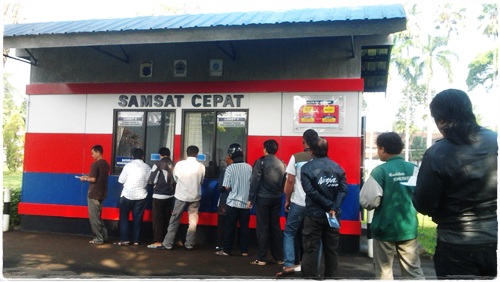 Bayar Pajak Lebih Cepat di Samsat Cepat Bayar Pajak Lebih Cepat di Samsat Cepat