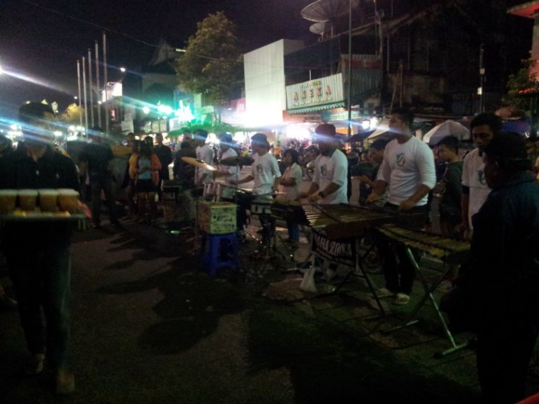 Malioboro di Malam Hari Malioboro di Malam Hari