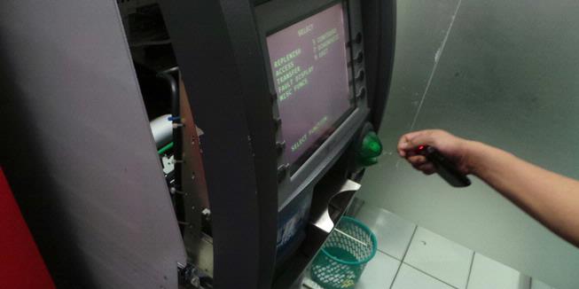 Penipuan Lewat ATM Penipuan Lewat ATM