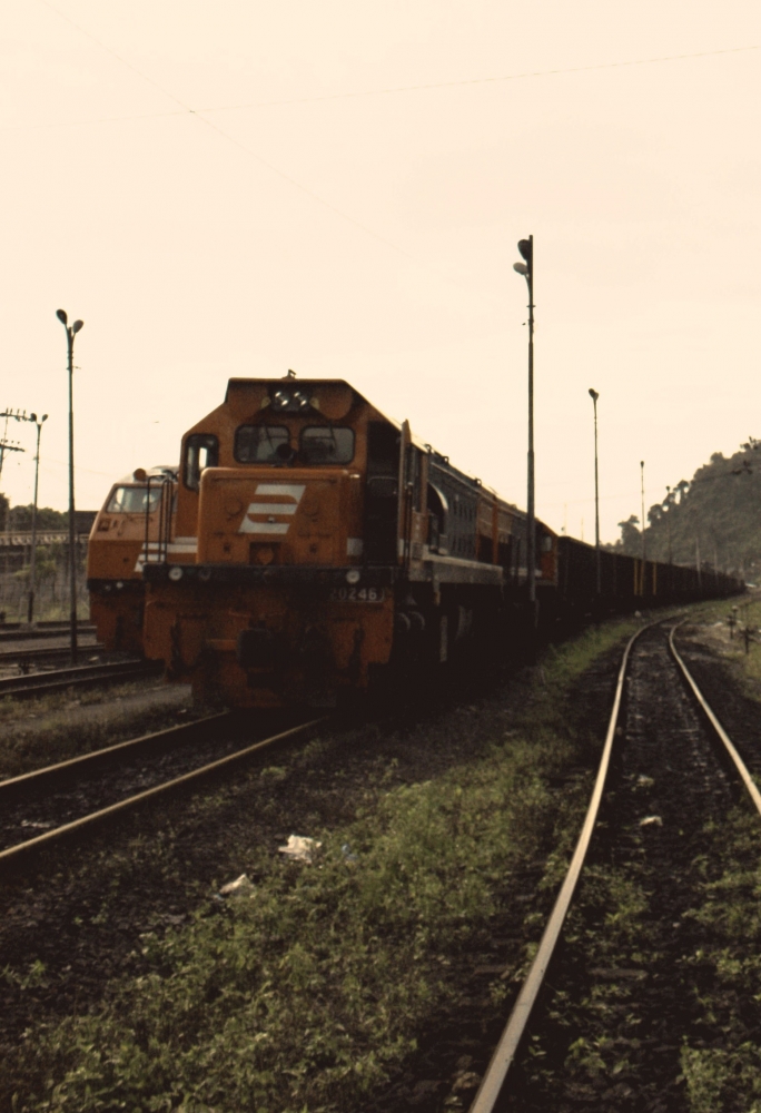 Babaranjang, Rangkaian Kereta Api Terpanjang di Indonesia Babaranjang, Rangkaian Kereta Api Terpanjang di Indonesia