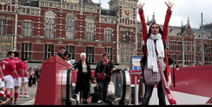 Review Film Laura dan Marsha: Bukan Hanya Kisah Koper dan Ransel Review Film Laura dan Marsha: Bukan Hanya Kisah Koper dan Ransel