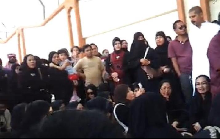 Terkait Pemutihan TKI di Saudi Arabia, Alangkah Baiknya KJRI Jeddah Buka Nonstop Tiap Hari. Terkait Pemutihan TKI di Saudi Arabia, Alangkah Baiknya KJRI Jeddah Buka Nonstop Tiap Hari.