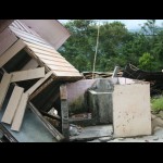 Gayo, Kopi, dan Rumah Ditepi Jurang (Catatan di Balik Gempa Gayo) Gayo, Kopi, dan Rumah Ditepi Jurang (Catatan di Balik Gempa Gayo)