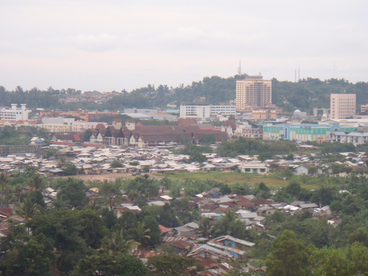 Batam, Kota Pusat Pertumbuhan yang Dipenuhi Ruli Batam, Kota Pusat Pertumbuhan yang Dipenuhi Ruli