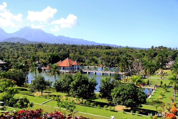 Membidik Istana Air Karangasem dengan Lensa Membidik Istana Air Karangasem dengan Lensa