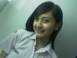 Mengintip Gadis SMA Ganti baju (17+) Mengintip Gadis SMA Ganti baju (17+)