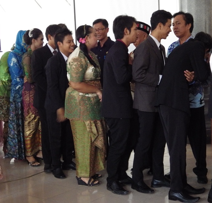 Pelepasan Siswa/Siswi Kelas XII SMAN 2 Metro Lampung Pelepasan Siswa/Siswi Kelas XII SMAN 2 Metro Lampung