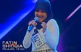 Kasus Fatin: Lupa Lirik atau Lipsync Yang Dosa Kasus Fatin: Lupa Lirik atau Lipsync Yang Dosa