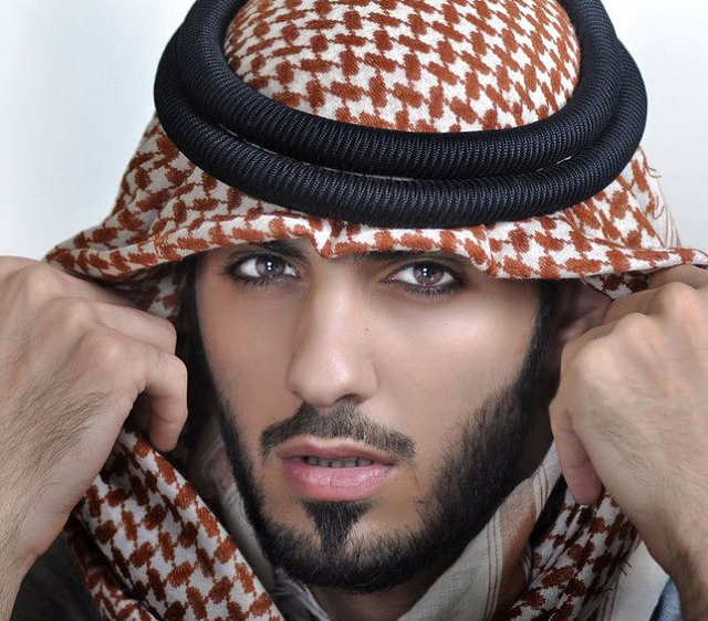 Omar Borkan Al Gala, Menjadi Korban Ketampanannya Sendiri Omar Borkan Al Gala, Menjadi Korban Ketampanannya Sendiri