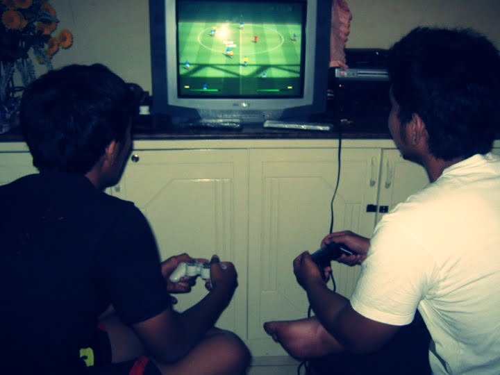 Dampak Ketika Anak Keranjingan Games Dampak Ketika Anak Keranjingan Games