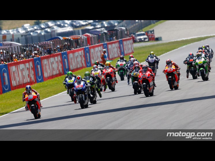 Moto GP Italia : Kemenangan Lorenzo, Mimpi Buruk Marquez dan Rossi Moto GP Italia : Kemenangan Lorenzo, Mimpi Buruk Marquez dan Rossi