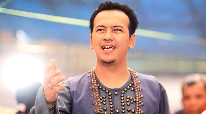 Uje Meninggalkan Kenangan Manis dan Tangis Uje Meninggalkan Kenangan Manis dan Tangis
