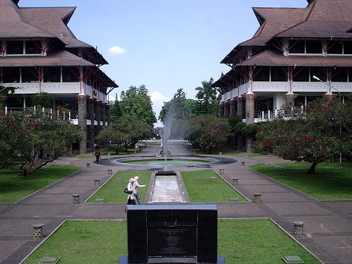 Jangan Masuk S-1 ITB Jangan Masuk S-1 ITB