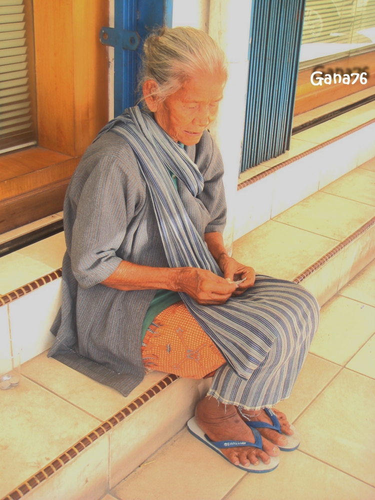 Berapa Lamakah Orang Tua (Mertua) Boleh Menginap di Rumah Kita? Berapa Lamakah Orang Tua (Mertua) Boleh Menginap di Rumah Kita?
