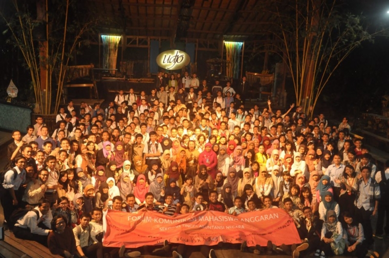 Catatan Perjalanan Saung Angklung Udjo Catatan Perjalanan Saung Angklung Udjo