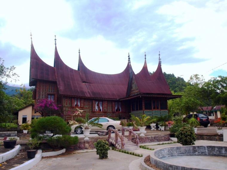 Hasil gambar untuk objek wisata rumah gadang istano rajo balun