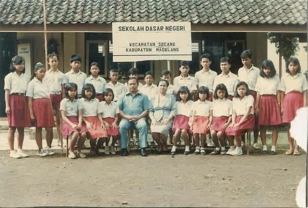 Ibu Guruku, Guru Nyata dalam Kehidupanku Ibu Guruku, Guru Nyata dalam Kehidupanku