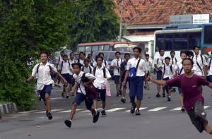 Tawuran Pelajar Kenapa ini sampai Terjadi? Tawuran Pelajar Kenapa ini sampai Terjadi?