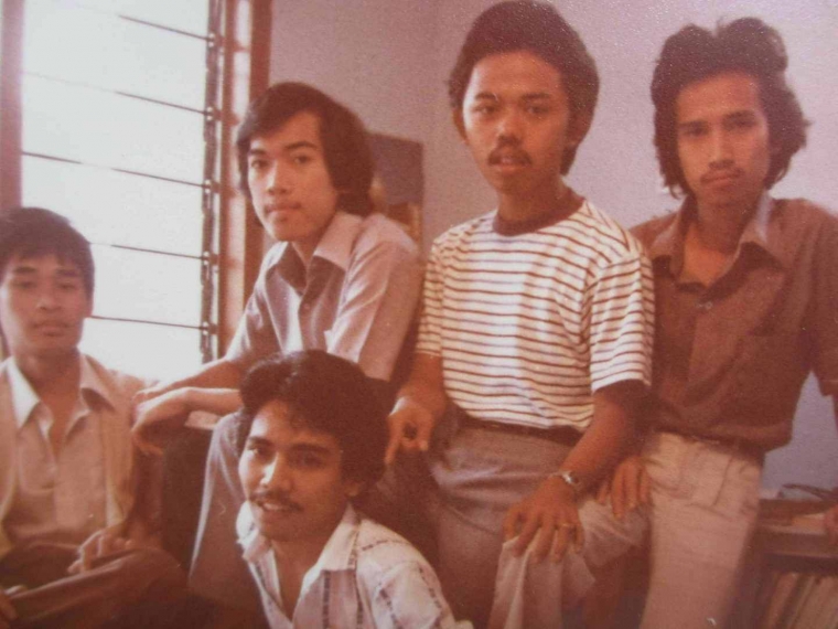 Memaknai Reuni “Anak Kost Mahasiswa ITB” BONBIT Di Guci Memaknai Reuni “Anak Kost Mahasiswa ITB” BONBIT Di Guci