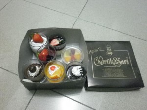 Penganan Kartika Sari Bandung yang Tetap Dinanti.... Penganan Kartika Sari Bandung yang Tetap Dinanti....