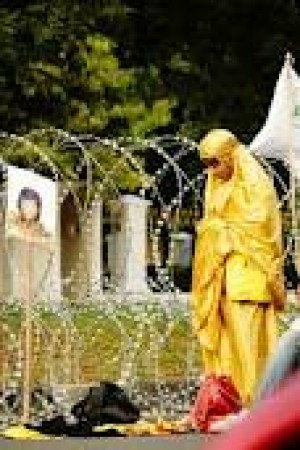 Kisah Mualaf (Jatuh Cinta Pada Islam Sejak di Perantauan) Kisah Mualaf (Jatuh Cinta Pada Islam Sejak di Perantauan)
