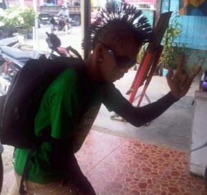 Manusia Setengah Landak Manusia Setengah Landak