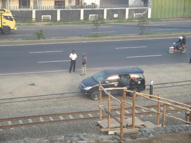 Lumpur Lapindo; Berita dalam Gambar Terkini, Photo Diambil di Lokasi 20 Maret 2011 Lumpur Lapindo; Berita dalam Gambar Terkini, Photo Diambil di Lokasi 20 Maret 2011
