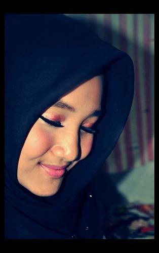 Antara Ketenaran dan Jilbab | Fathin Shidqia Lubis Antara Ketenaran dan Jilbab | Fathin Shidqia Lubis