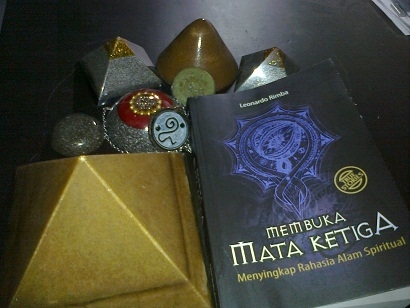 Membuka Mata Ketiga Membuka Mata Ketiga