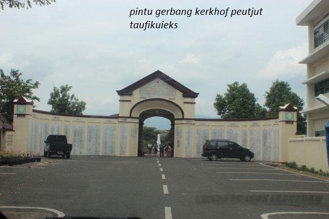 Wow! Banyak Salah Tulis di Kerkhof Peutjut Banda Aceh Wow! Banyak Salah Tulis di Kerkhof Peutjut Banda Aceh