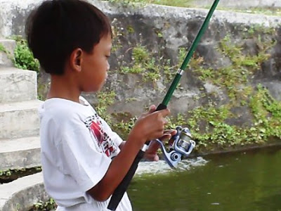 Pengalaman Pertama Memancing Ikan Pengalaman Pertama Memancing Ikan