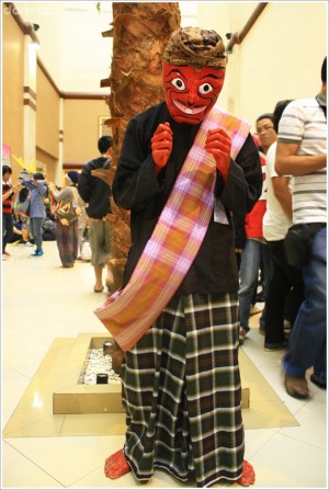 Indonesia Banget di KostuMasa Hello Fest 8 Indonesia Banget di KostuMasa Hello Fest 8