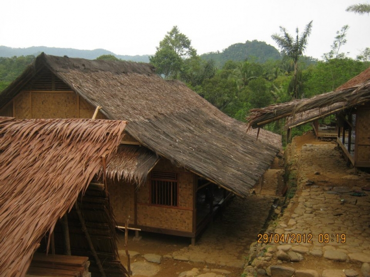 Di Baduy Waktu Diam Berhenti Di Baduy Waktu Diam Berhenti