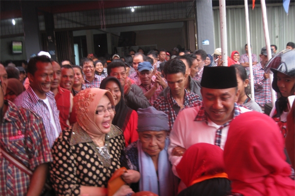 Rahasia Dibalik Baju Kotak-kotak Rahasia Dibalik Baju Kotak-kotak