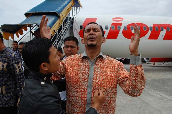 Teroris Asal Aceh Disambut bak Pahlawan Teroris Asal Aceh Disambut bak Pahlawan