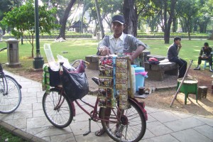 Mimpi Ahmad dalam Sachetan Kopi Seduh Mimpi Ahmad dalam Sachetan Kopi Seduh