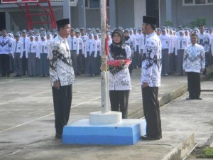 Bagaimana Menjadi Seorang Guru yang Profesional Bagaimana Menjadi Seorang Guru yang Profesional