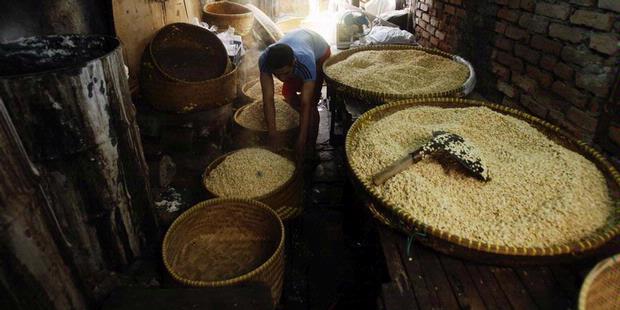 Dilema Kedelai, Tahu Tempe, dan Pemerintah Dilema Kedelai, Tahu Tempe, dan Pemerintah