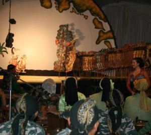 Kumbokarno Gugur: Nguri-uri Kebudayaan dan Gus Dur Kumbokarno Gugur: Nguri-uri Kebudayaan dan Gus Dur