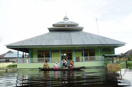 Banjir Selalu Datang Dari Hulu Banjir Selalu Datang Dari Hulu