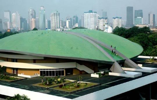 Mengenang CONEFO Project; Gedung yang Seharusnya Menunjukkan Superioritas Indonesia Kini Ditempati Orang yang Miskin Moralitas Mengenang CONEFO Project; Gedung yang Seharusnya Menunjukkan Superioritas Indonesia Kini Ditempati Orang yang Miskin Moralitas