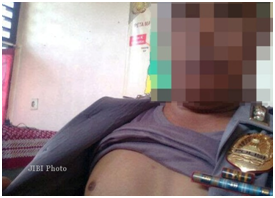Heboh 13 Foto Porno Kapolsek Beredar di Internet Heboh 13 Foto Porno Kapolsek Beredar di Internet