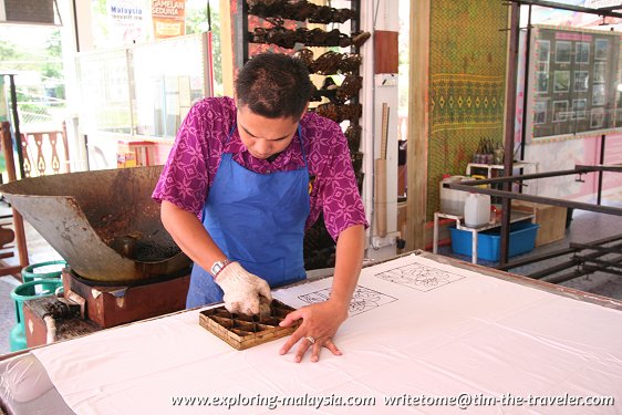Kapan Batik Tulis menjadi Branded Product ? Kapan Batik Tulis menjadi Branded Product ?