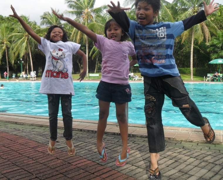 Terlantarnya Pantai Tanjung Pasir di pinggir Jakarta.. Terlantarnya Pantai Tanjung Pasir di pinggir Jakarta..