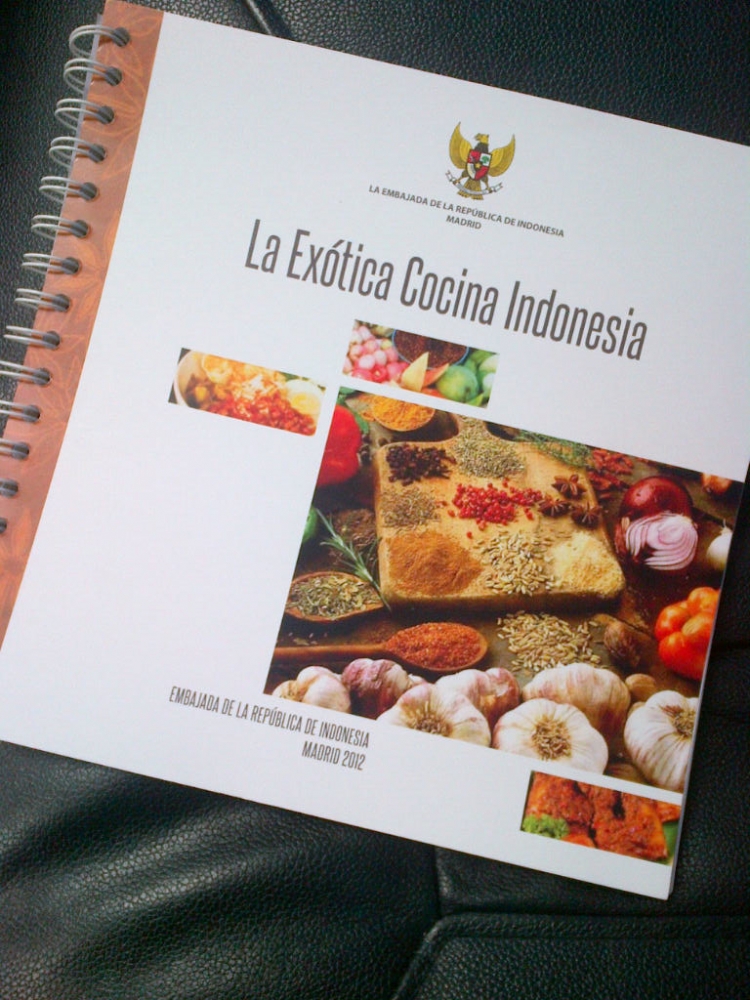 Buku Resep Masakan Indonesia dalam Bahasa Spanyol