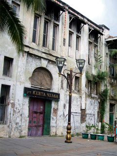 Ngabuburit ke Kota Tua Ngabuburit ke Kota Tua